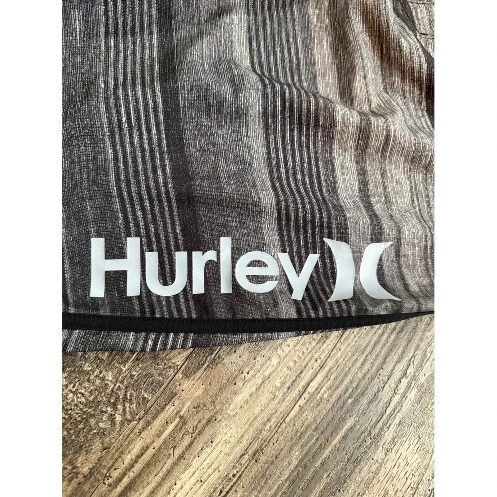 Hurley Phantom Summer Board Shorts Men's Size 36 Gray Stripe Swim Surf Beach